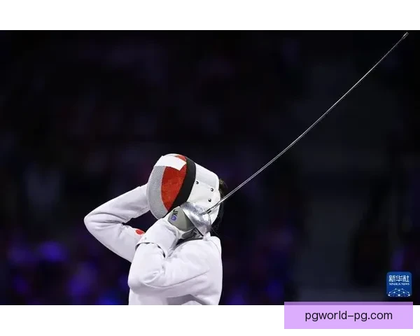 击剑冠军：剑指巅峰，勇攀体育高峰